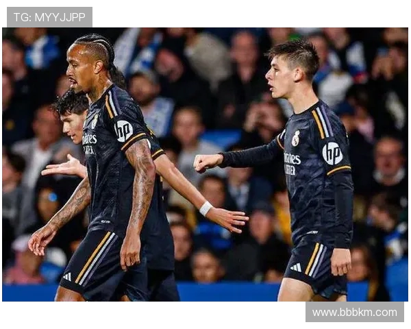 库乔·埃尔南德斯横带突破精彩兜射破门助球队领先西甲比赛 库乔·埃尔南德斯横带突破精彩兜射破门助球队领先西甲比赛