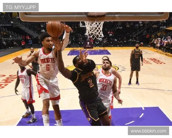 残阵湖人季前赛遭遇两连败 新援表现不佳引发关注